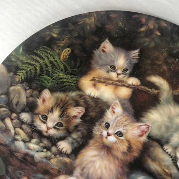 Vintage 1996 Kahla Jurgen Scholz Kitten Cat Artwork Dish Plate - Picture 3 of 11